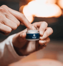 Load image into Gallery viewer, Snow® Rejuvenating Lip Treatment